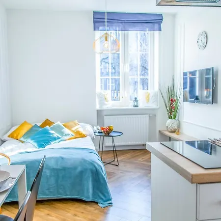 Summerwinter - Luxury Gold Old Town Apartment, 2 Bedrooms & Sofa