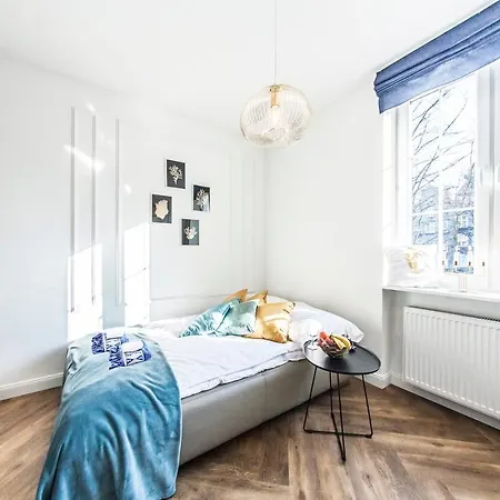 Summerwinter - Luxury Gold Old Town Apartment, 2 Bedrooms & Sofa *